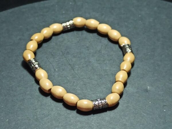 Bracelet perles bois breloque