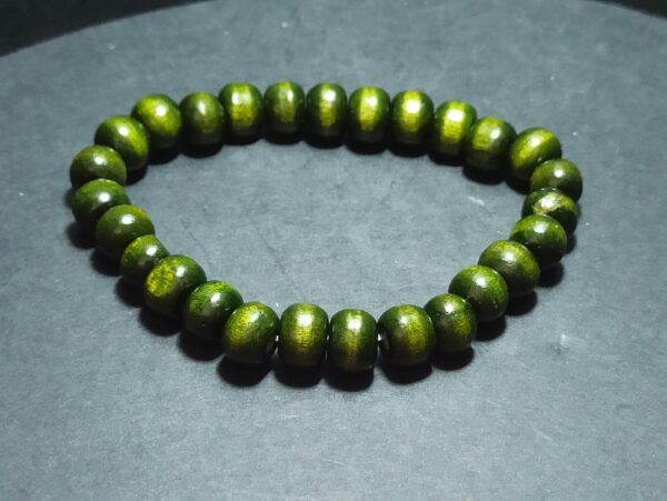 Bracelet perles en bois vert